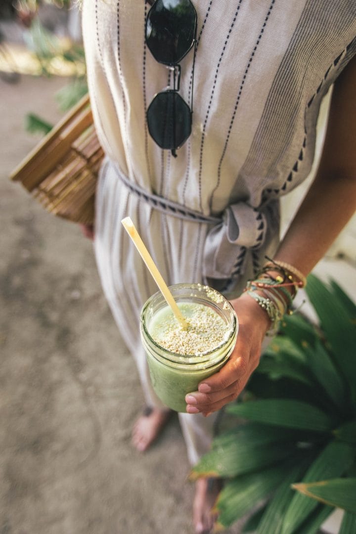 green-smoothie-drink_health_food_retrat